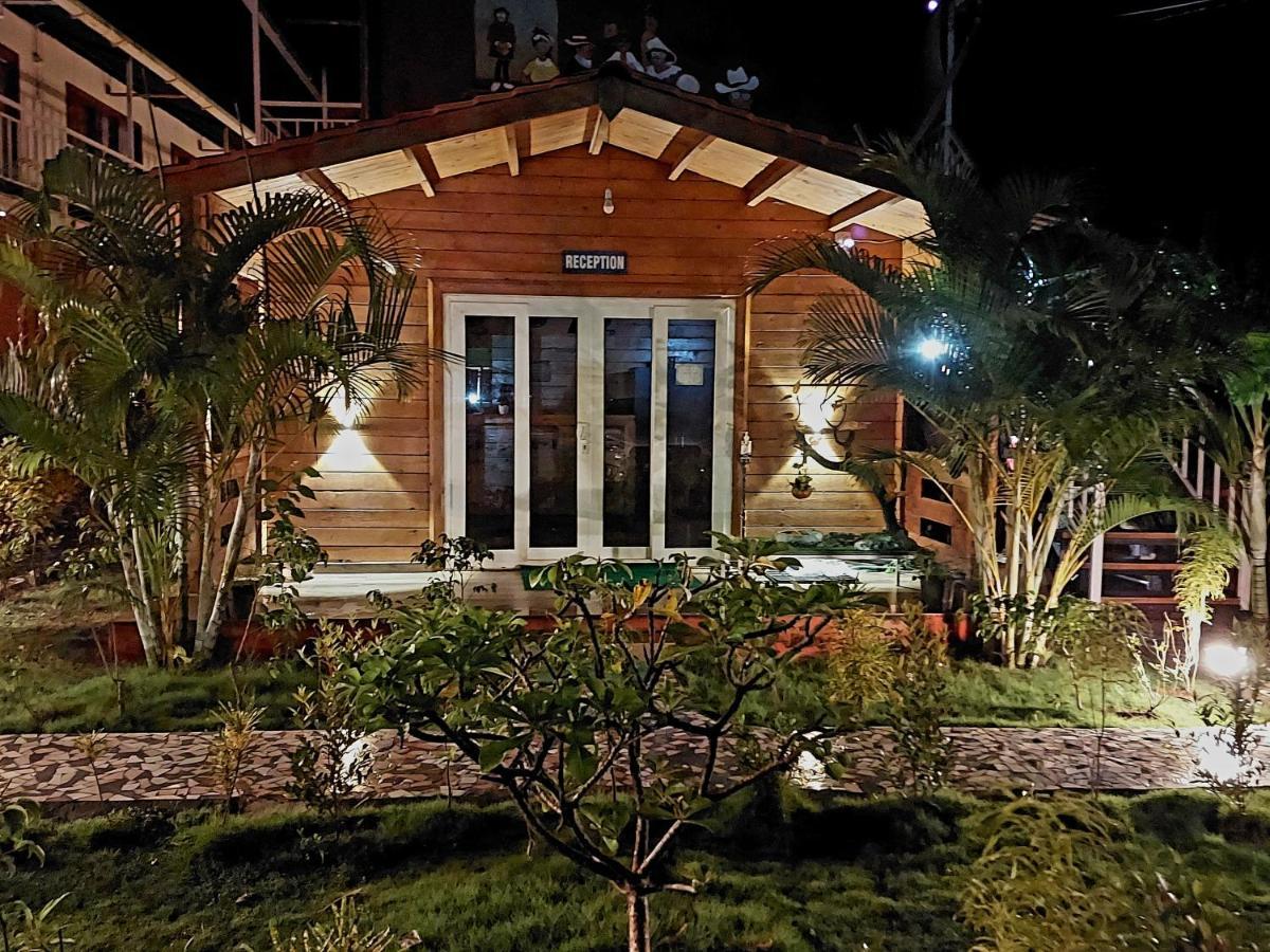 Vedana Retreat Arambol Hotel Buitenkant foto